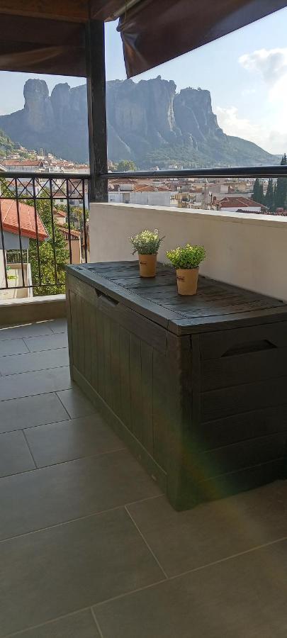 Meteora view attic Appartamento Kalambaka Esterno foto